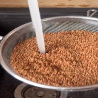 Ar grikius tikrai būtina virti?Dažnas mano, kad taip. O iš tiesų, yra būdas, kuris nereikalauja stovėti prie puodo.Mums įdomu sužinoti, o kaip jūs ruošiate grikius?